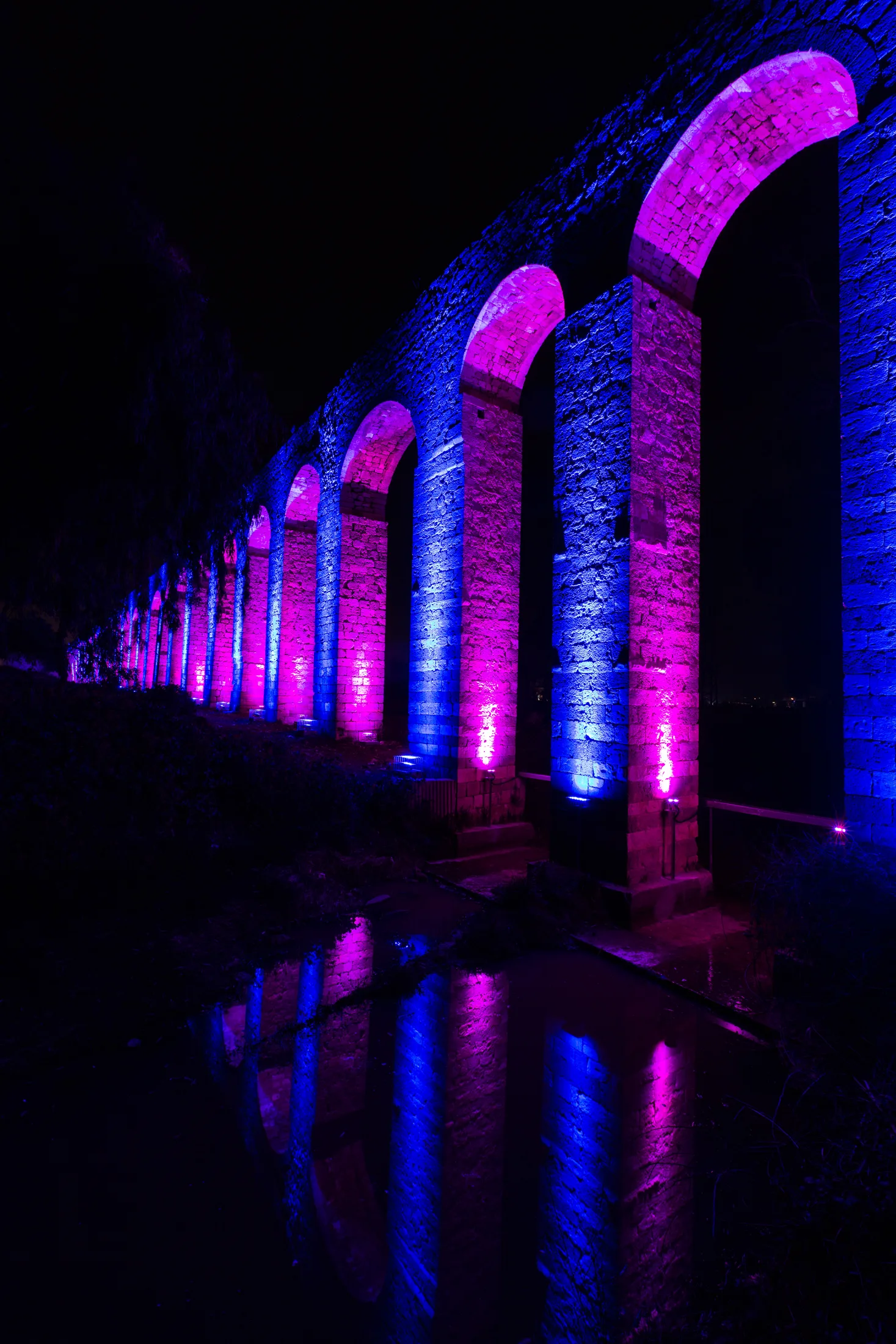 Colored lighting for the aqueduct