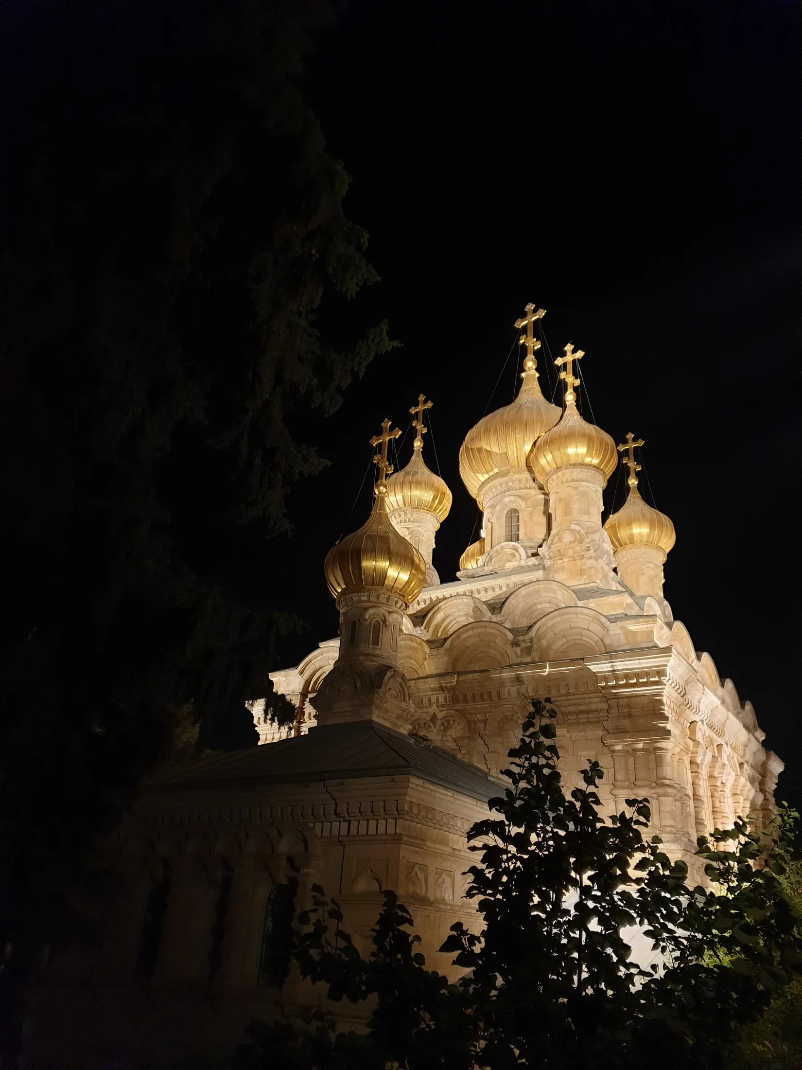 Heritage lighting on the Mount of Olives