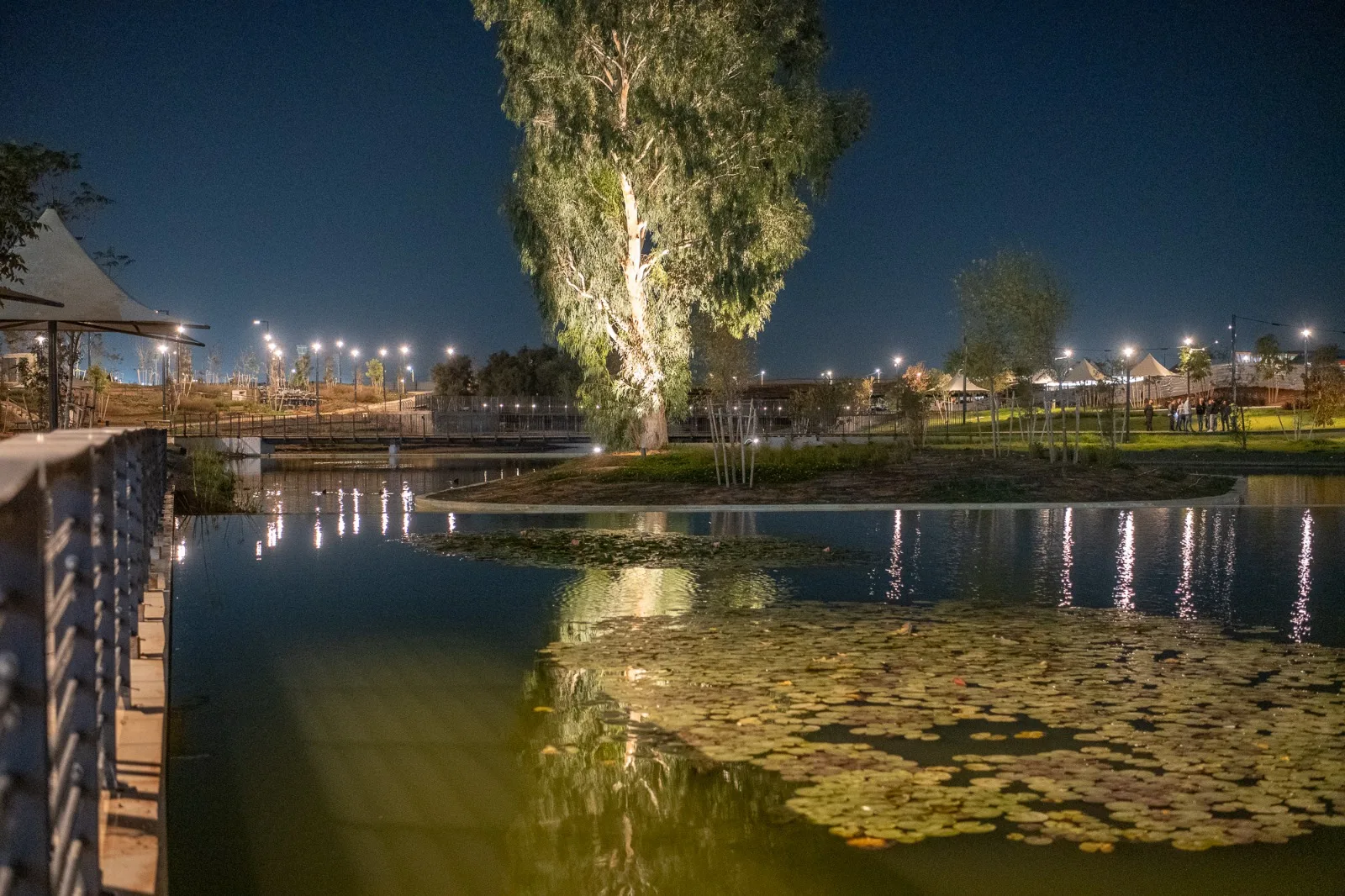 Complex 1000 Rishon LeZion - landscape and public realm lighting 14