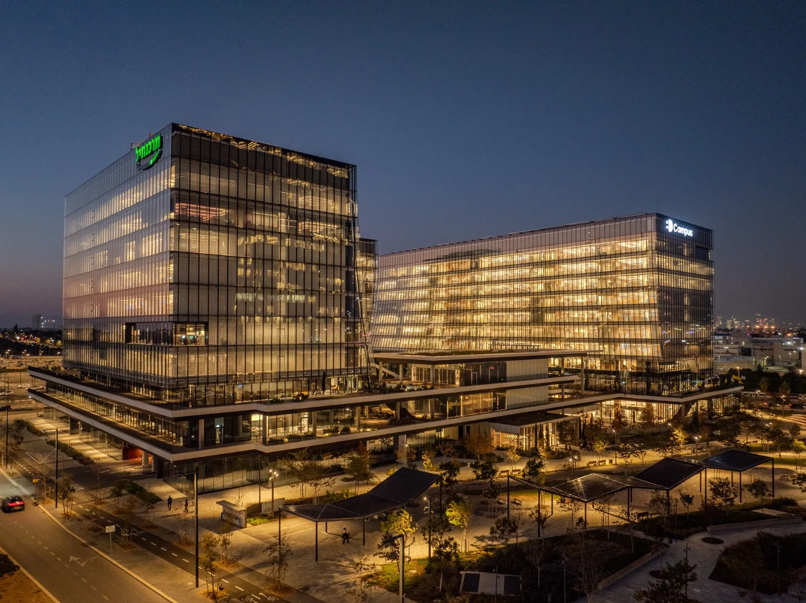 Complex 1000 Rishon LeZion - landscape and public realm lighting 8