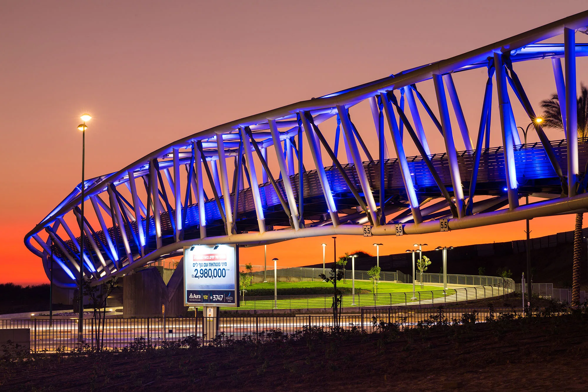 Hashmurot Bridge Netanya image 2