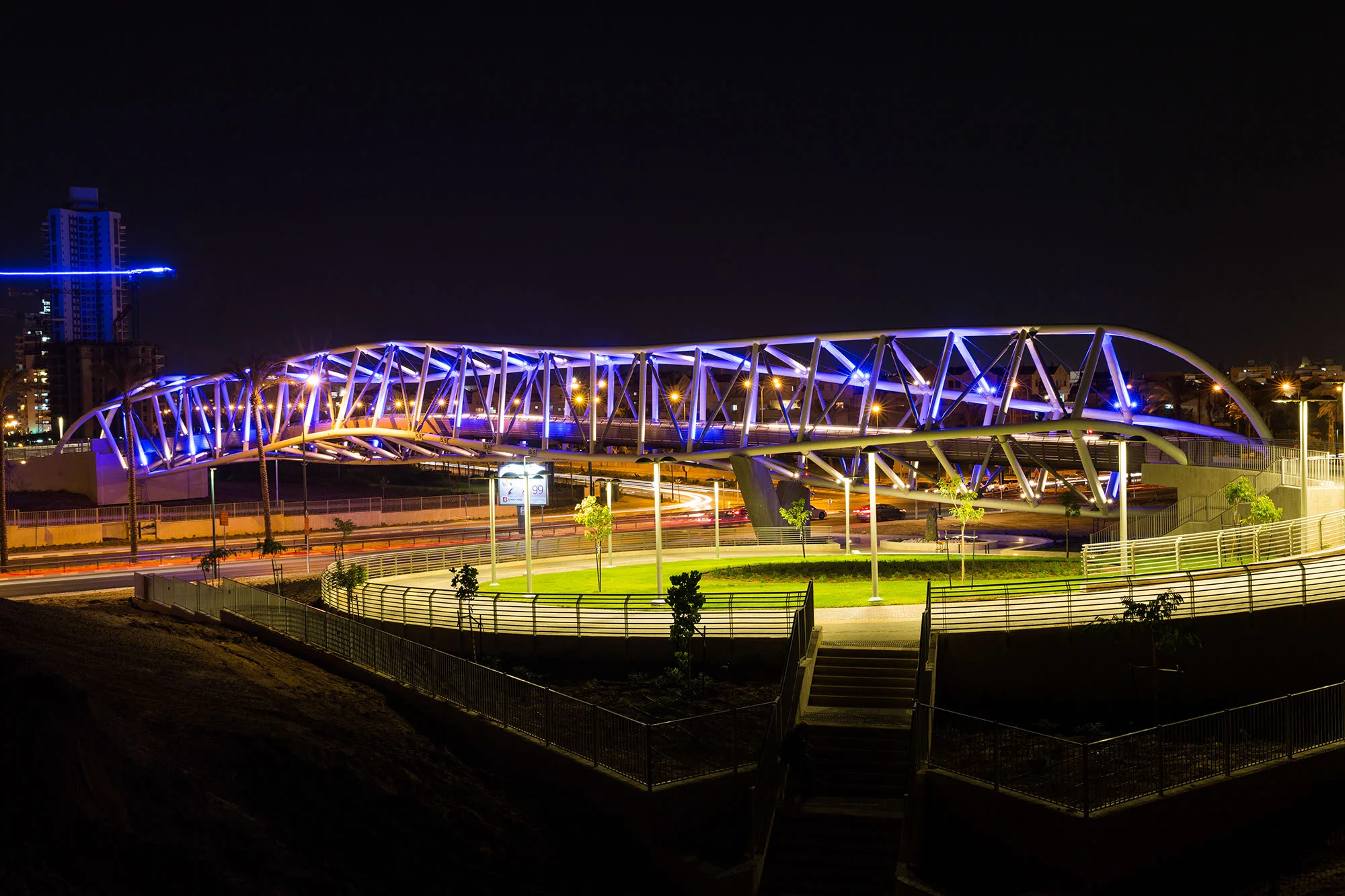 Hashmurot Bridge Netanya image 8