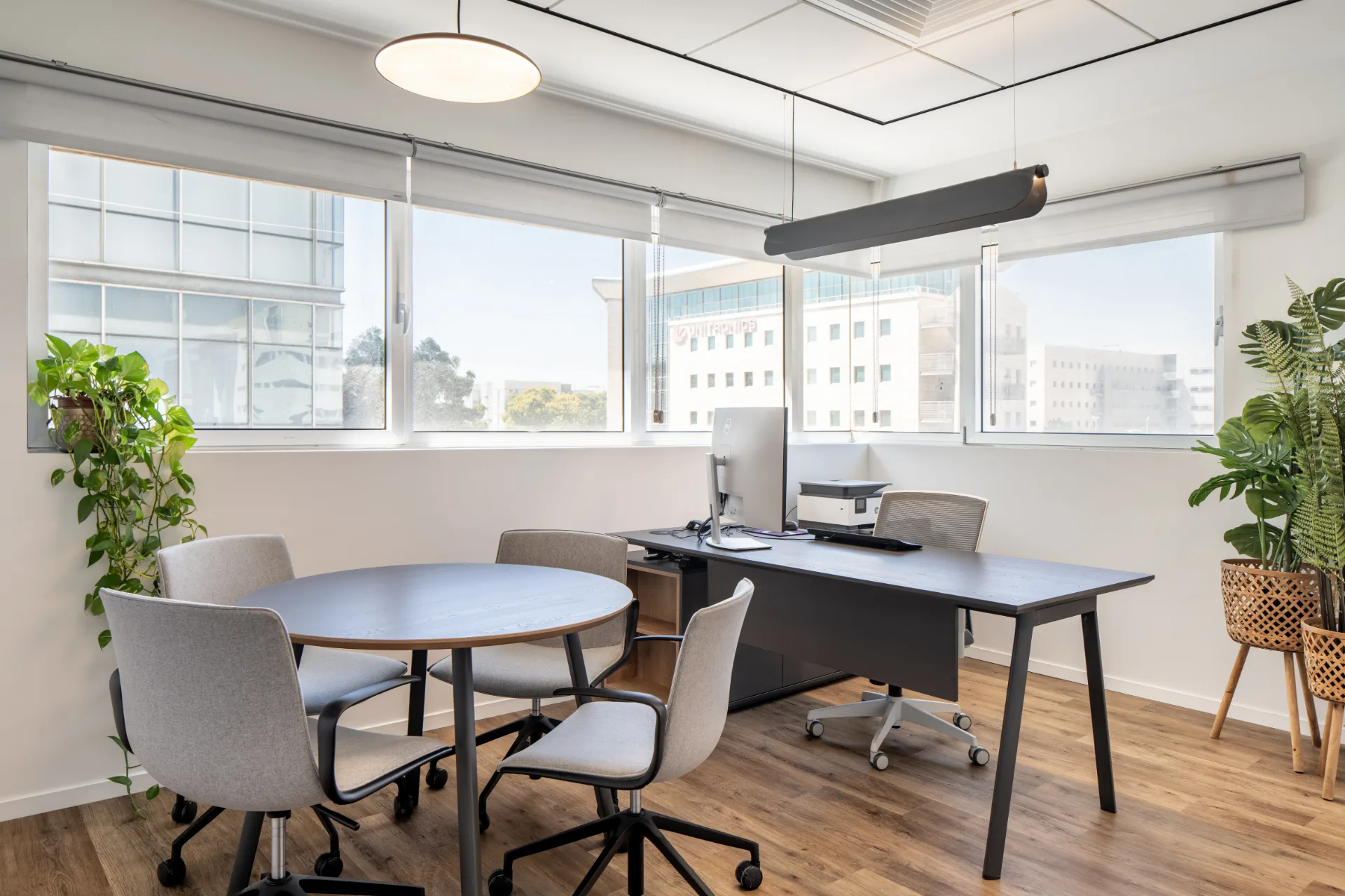Private office with a meeting corner