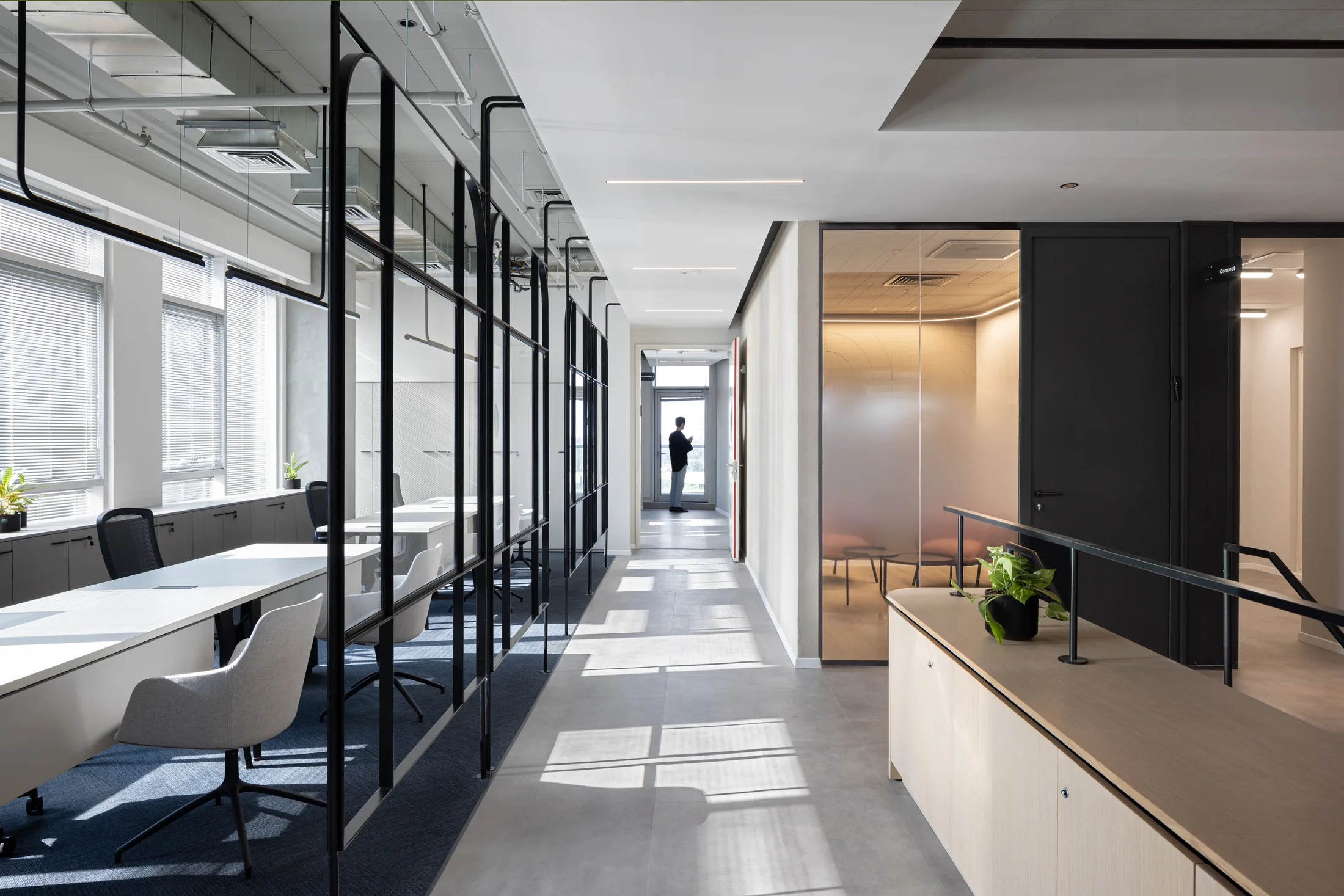 Surecomp Offices, Tel Aviv — architectural lighting.