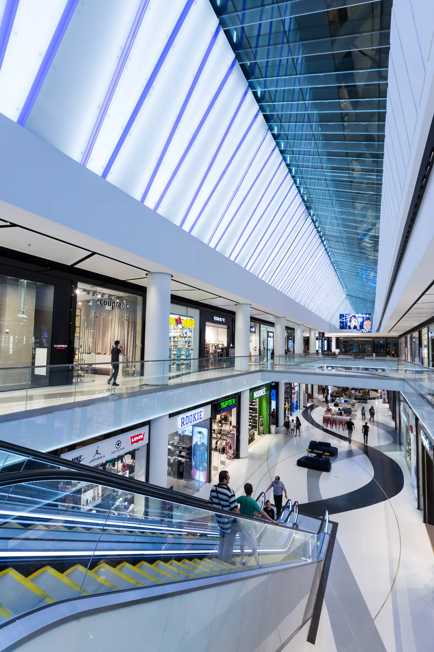Vertical view of the mall interior