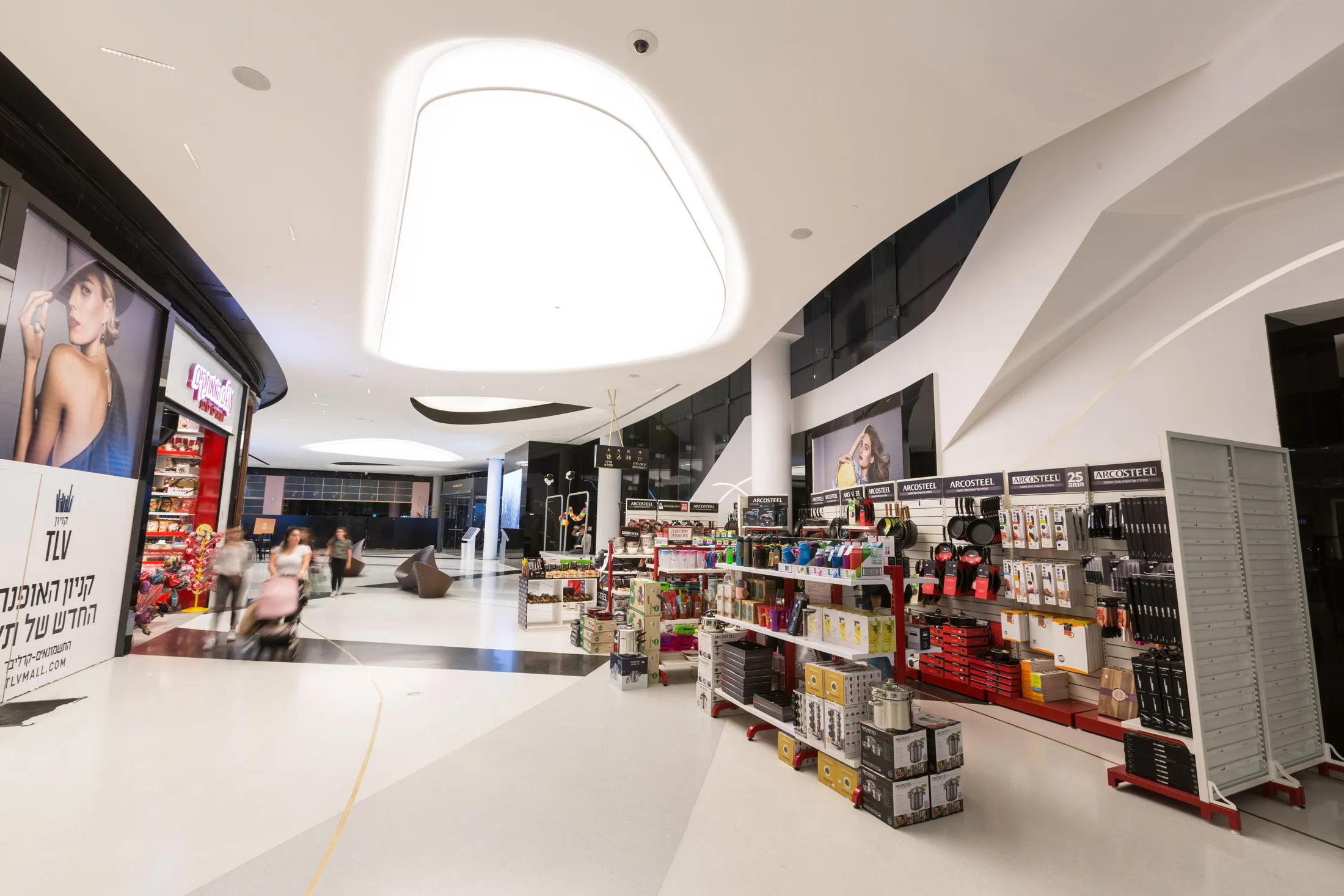 Shopping mall lighting in Tel Aviv